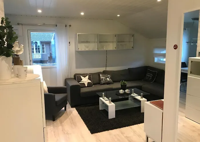 Bausje , Borhaug Lejlighed Farsund